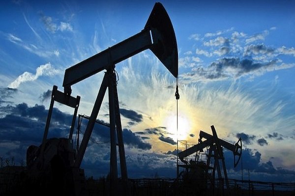 عقب ماندگی پیمانکاران ۶ بسته قرارداد مخازن نفتی