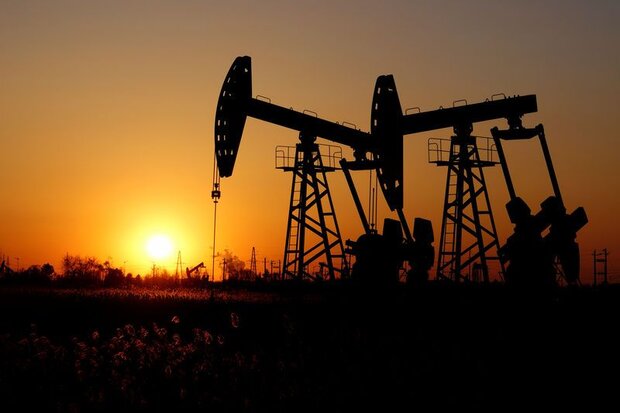 کاهش قیمت نفت در پی نگرانی از مازاد عرضه