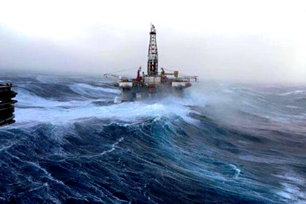 اسکله‌های نفتی آمریکا تخلیه شد