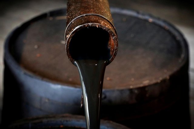 یک عضو اوپک در آستانه حذف از جمع صادرکنندگان نفت