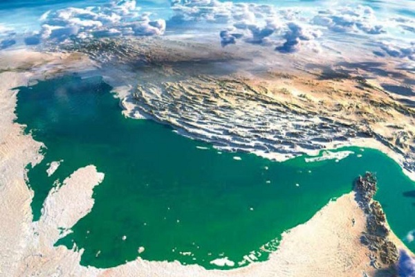 طرح ملی نمک زدایی آب دریا و انتقال آب از خلیج فارس به مرکز فلات ایران بررسی شد