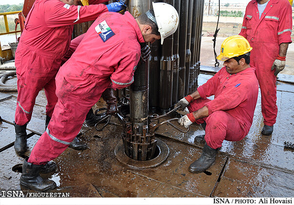 حفر ۶۲ حلقه چاه نفت و گاز در مناطق خشکی و دریایی کشور - مهرشید نیرو •