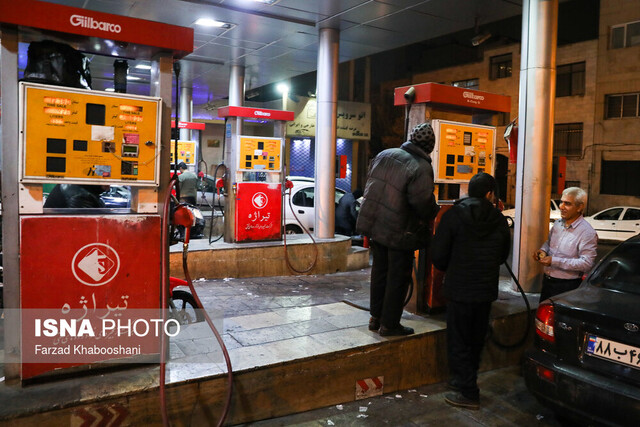 نمایندگان مجلس شورای اسلامی با پیشنهاد یکی از نمایندگان مبنی بر پیش بینی ساز وکاری برای اعطای یارانه بنزین به خانوارهای فاقد خودرو مخالفت کردند.