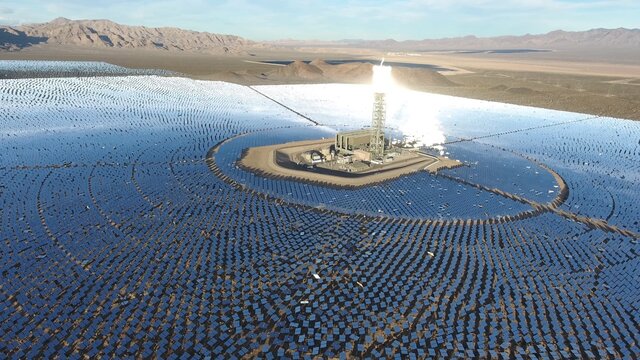 نیروگاه خورشیدی هلیوستات Ivanpah Solar Power Facility